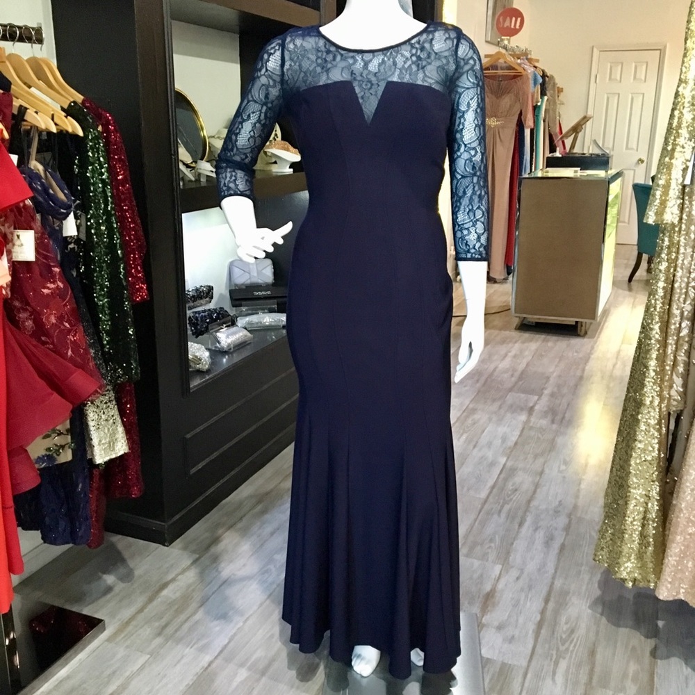 Elegant Navy Lace Maxi Dress